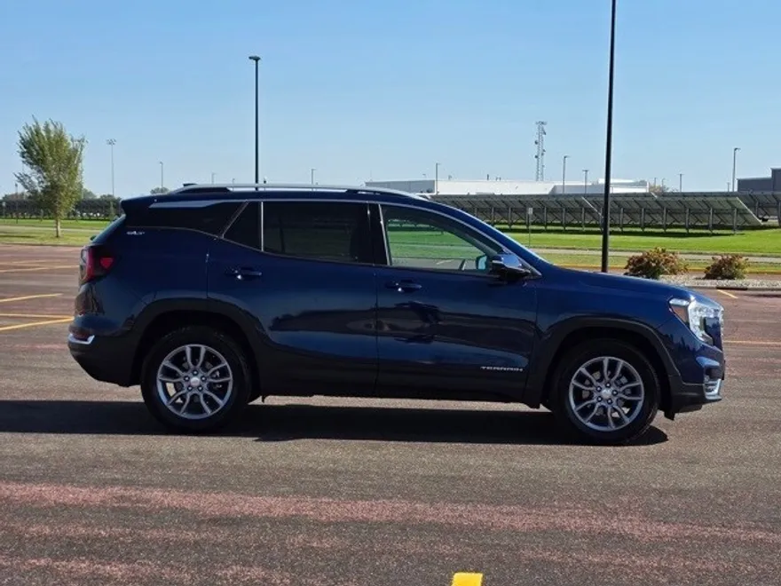 2023 Gmc Terrain SLT photo 1