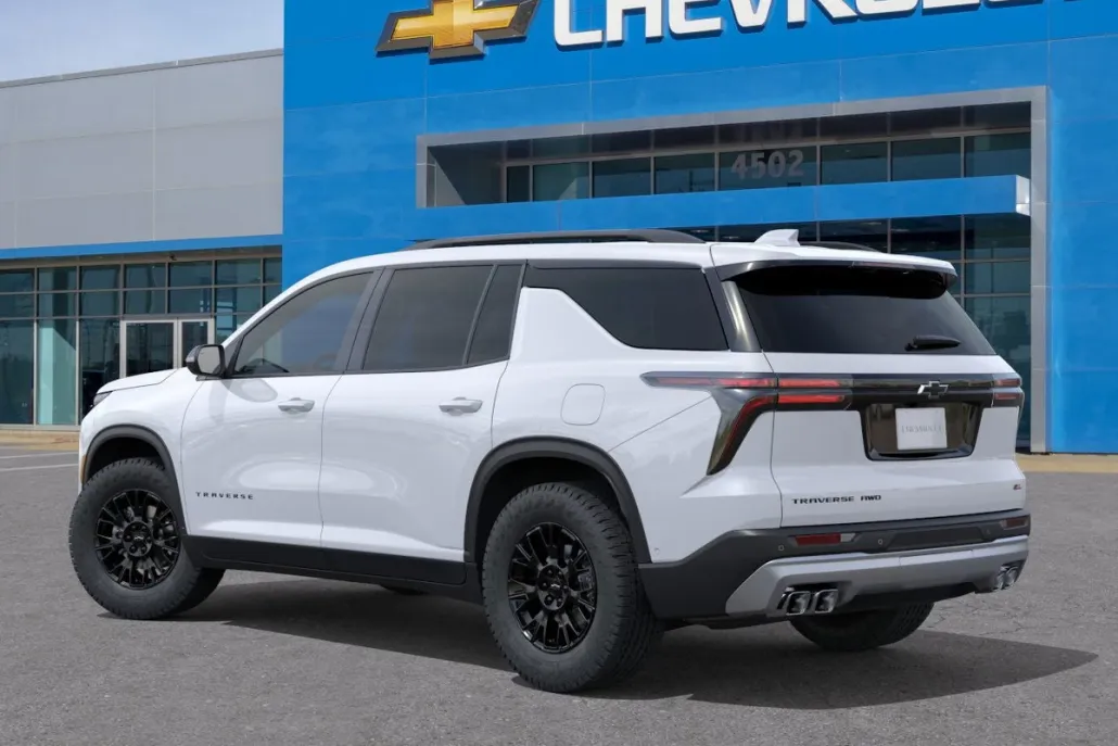 2026 Chevrolet Traverse Z71 photo 1