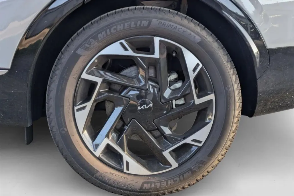 2025 Kia Sportage photo 1