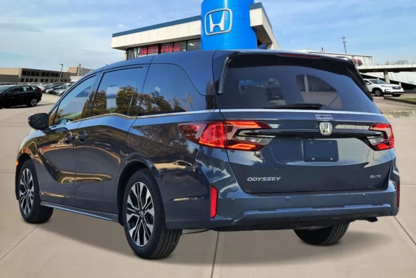 2026 Honda Odyssey Elite photo 1