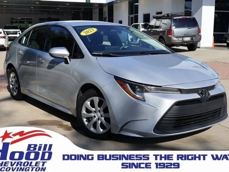 2023 Toyota Corolla LE photo 1