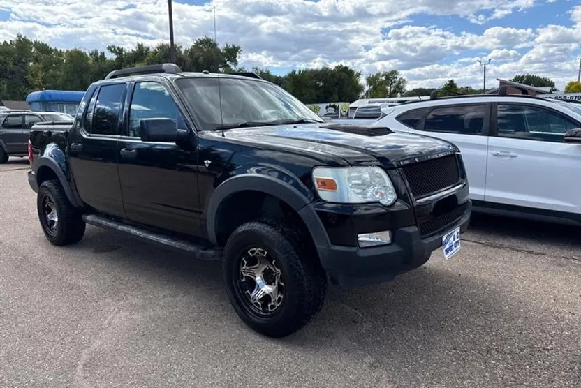 2007 Ford Explorer Sport Trac XLT photo 1