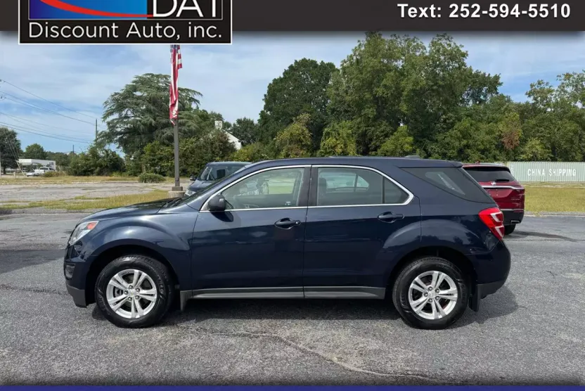 2017 Chevrolet Equinox LS photo 1
