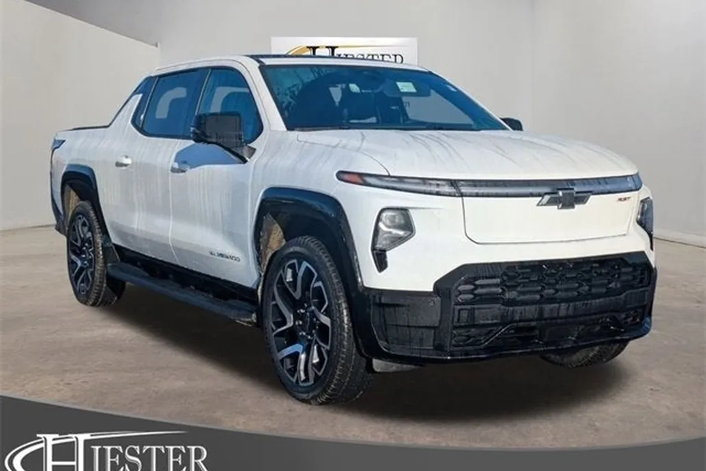 2024 Chevrolet Silverado EV RST photo 1