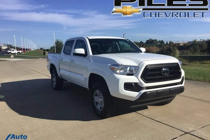 2022 Toyota Tacoma 4x4 SR photo 1