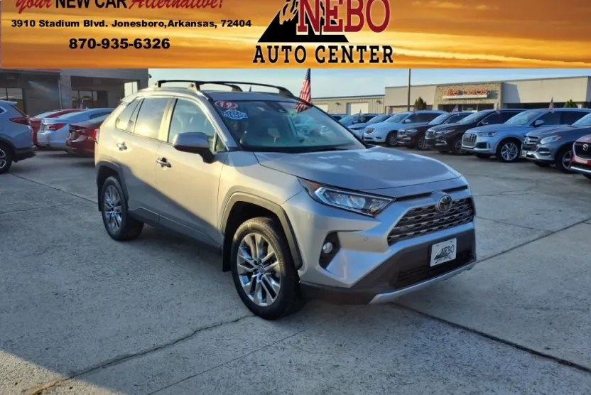 2019 Toyota RAV4 Limited photo 1