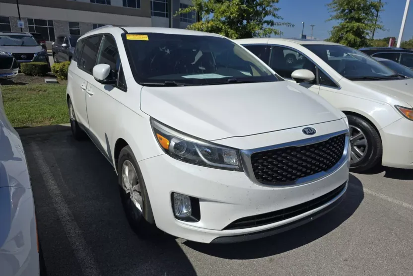 2015 Kia Sedona EX photo 1