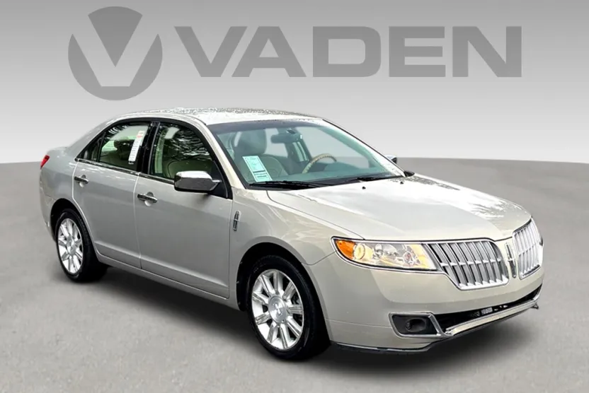 2010 Lincoln MKZ Base photo 1