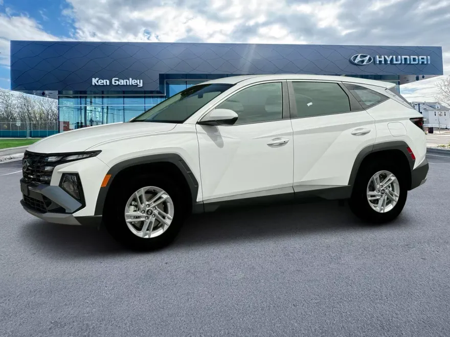 2026 Hyundai Tucson SE photo 1