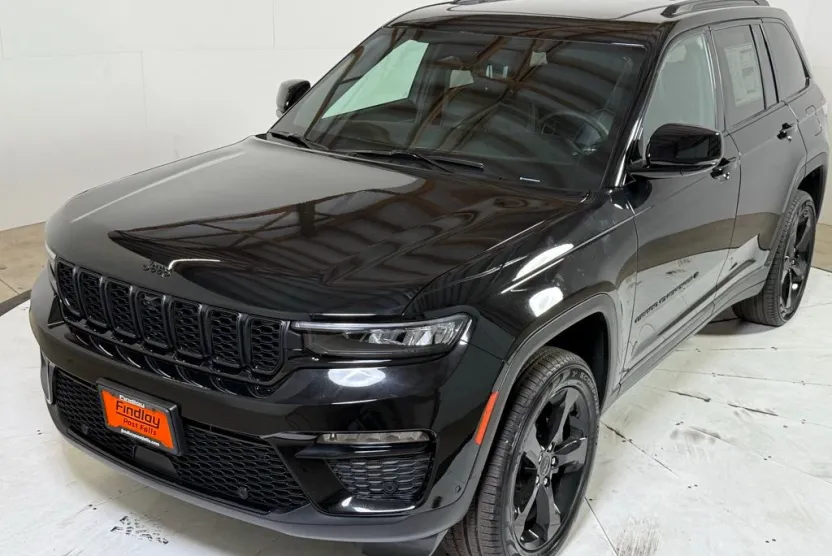 2025 Jeep Grand Cherokee Limited photo 1