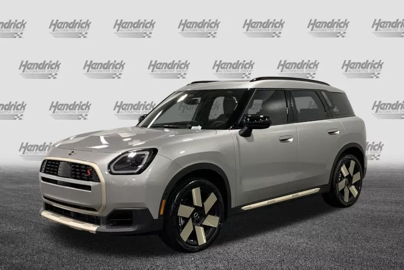 2025 Mini Countryman S ALL4 photo 1