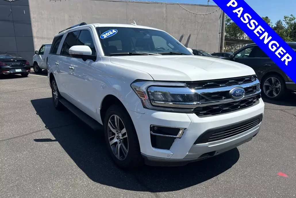 2024 Ford Expedition MAX Limited photo 1