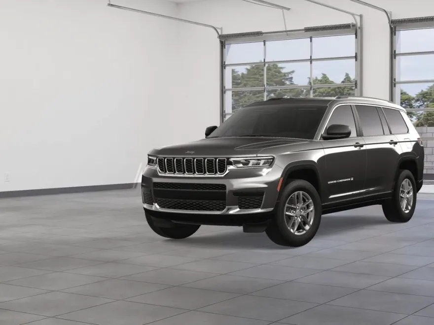 2025 Jeep Grand Cherokee Laredo photo 1