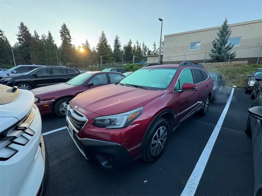 2021 Subaru Outback Premium photo 1