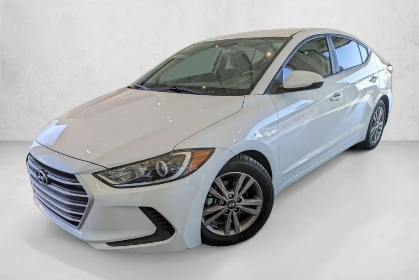 2018 Hyundai Elantra SEL photo 1