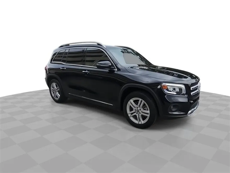 2023 Mercedes Benz GLB 250 photo 1