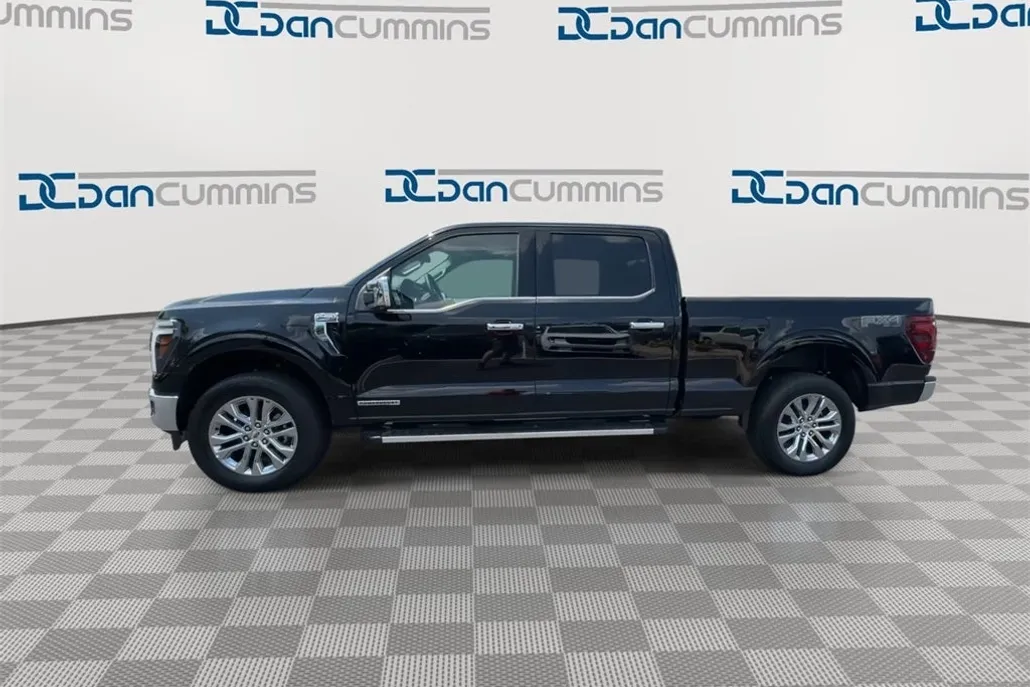 2025 Ford F-150 Lariat photo 1