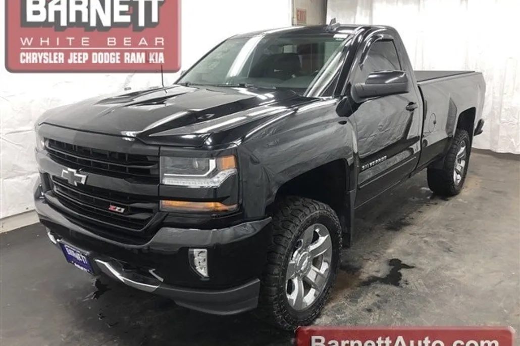 2018 Chevrolet Silverado 1500 LT photo 1