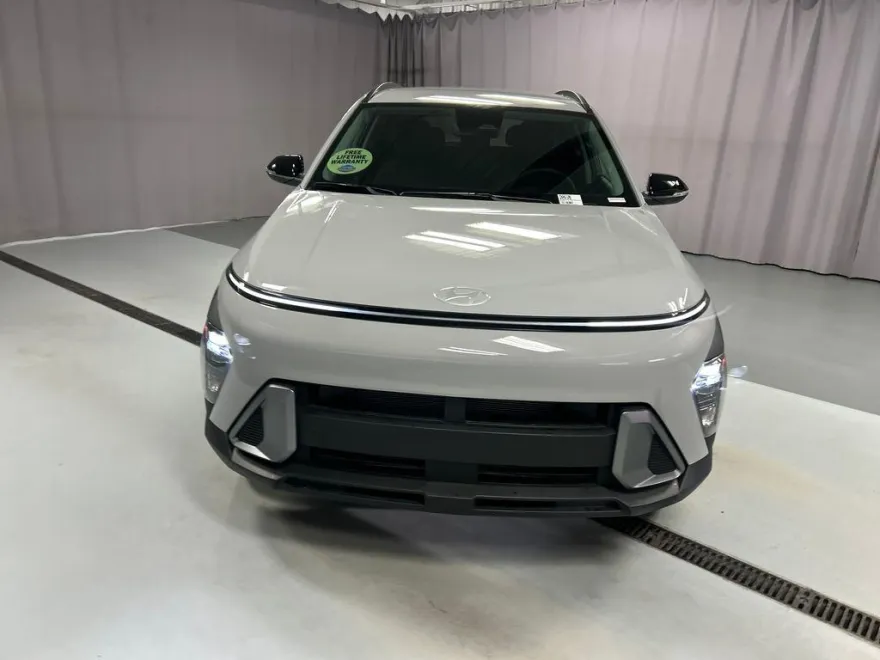 2026 Hyundai Kona SEL photo 1