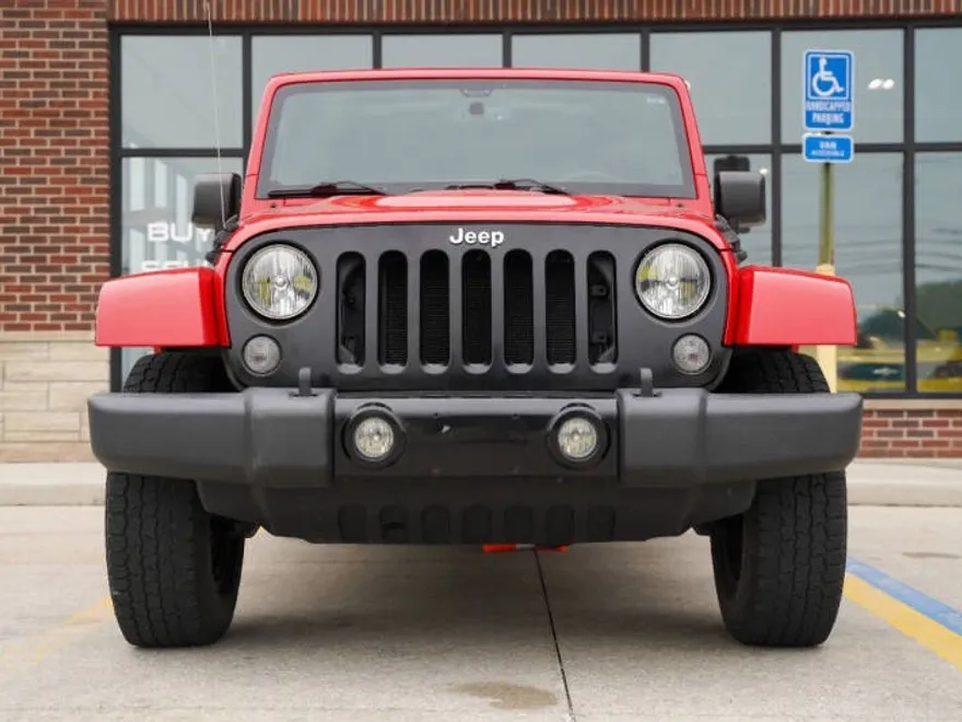 2015 Jeep Wrangler Unlimited photo 1