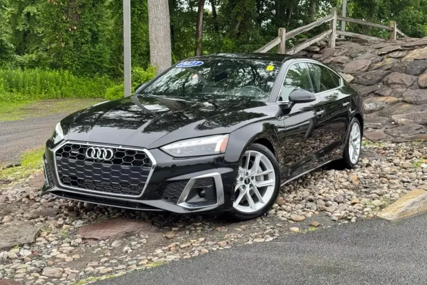 2023 Audi A5 45 S line Premium Plus photo 1
