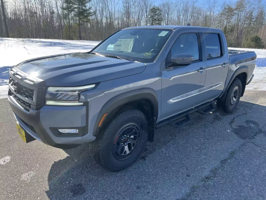 2025 Nissan Frontier PRO-4X photo 1