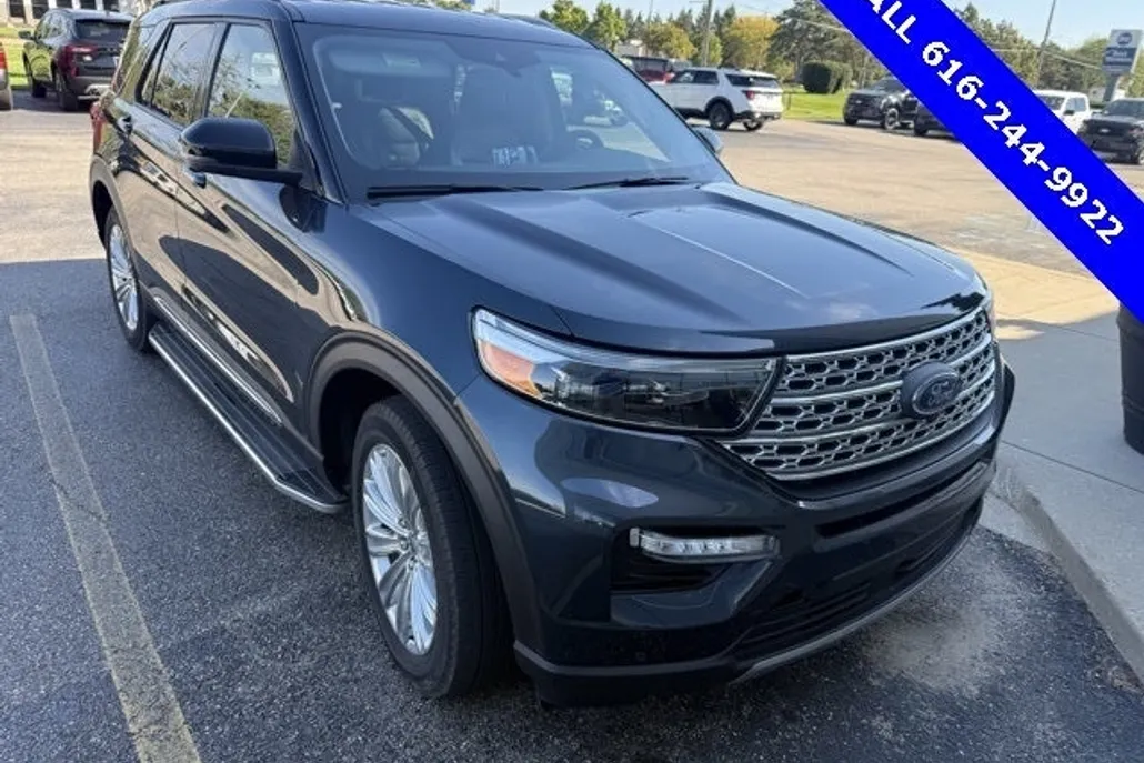 2022 Ford Explorer Limited Hybrid photo 1