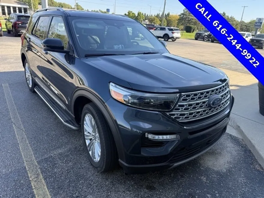 2022 Ford Explorer Limited Hybrid photo 1