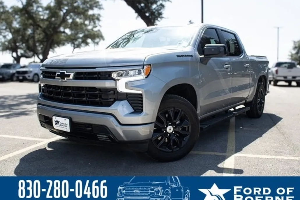 2024 Chevrolet Silverado 1500 RST photo 1