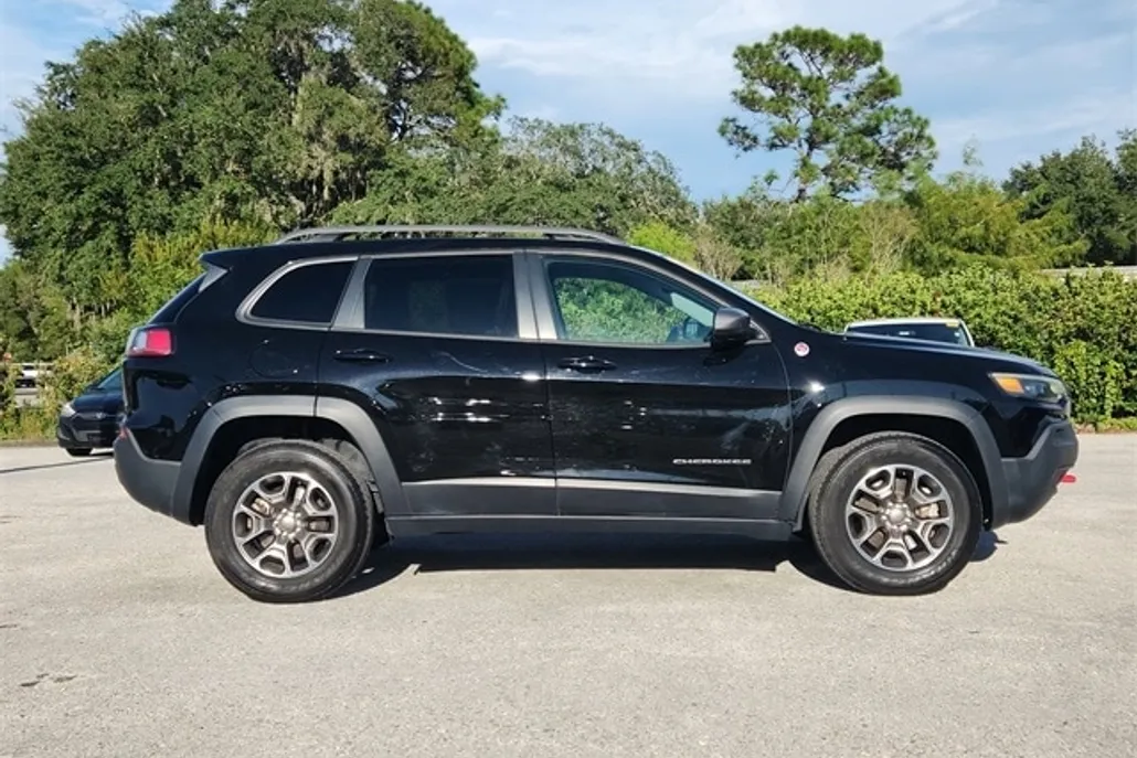 2020 Jeep Cherokee Trailhawk photo 1