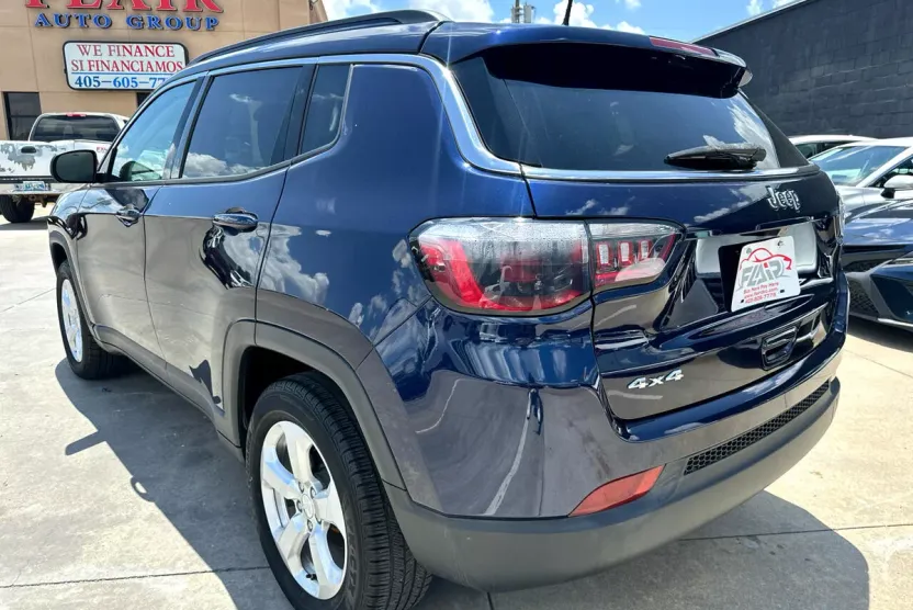 2017 Jeep Compass Latitude photo 1