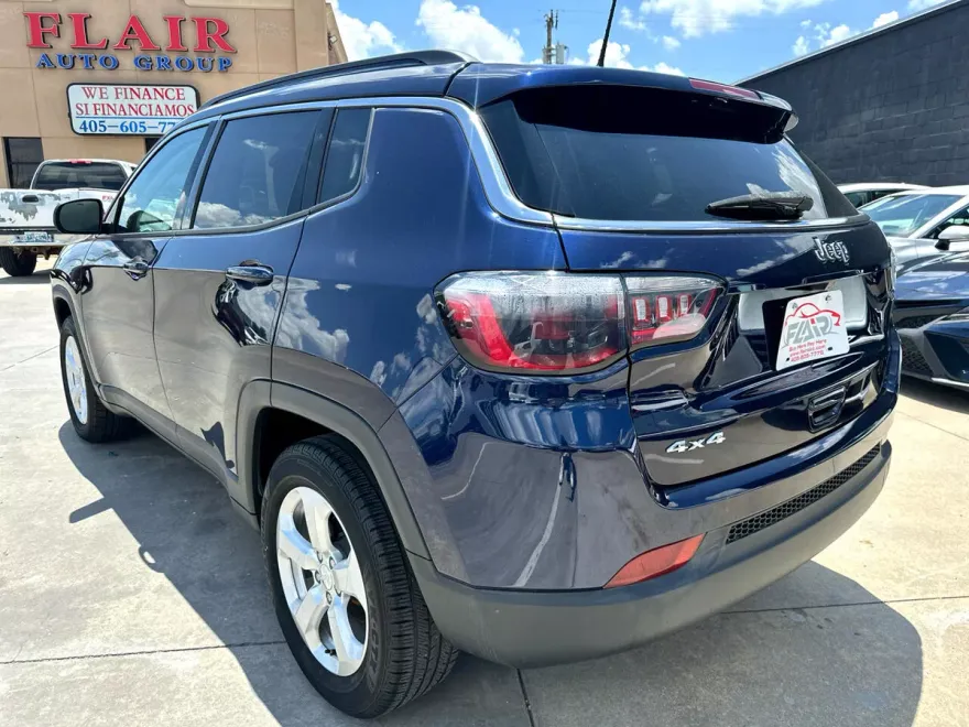 2017 Jeep Compass Latitude photo 1