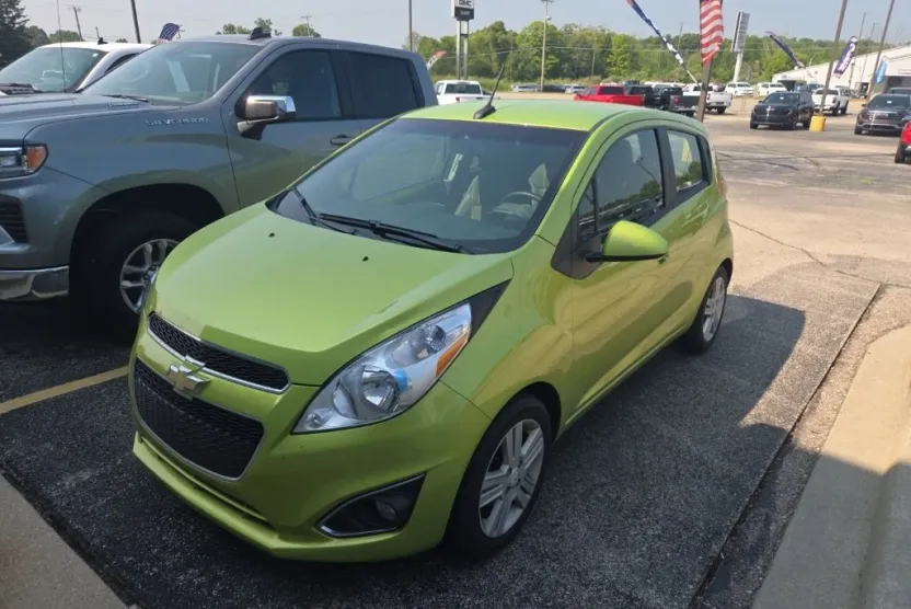 2014 Chevrolet Spark LT photo 1