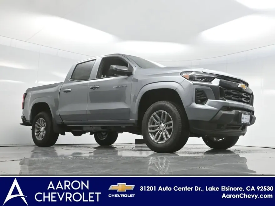 2025 Chevrolet Colorado Work Truck LT photo 1