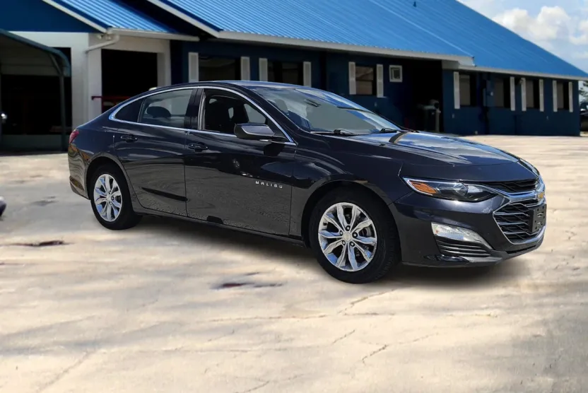 2023 Chevrolet Malibu 1LT photo 1