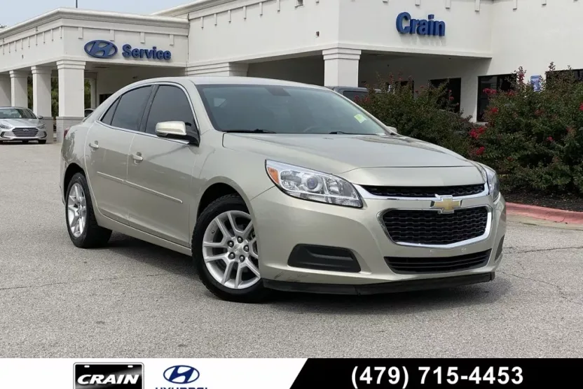 2015 Chevrolet Malibu 1LT photo 1