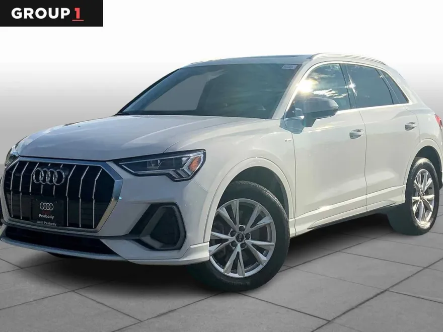 2022 Audi Q3 S line Premium Plus photo 1