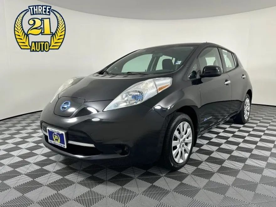 2013 Nissan Leaf S photo 1