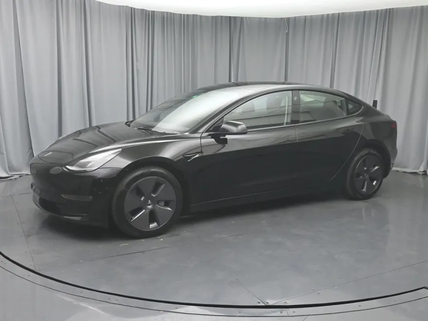 2023 Tesla Model 3 Long Range photo 1
