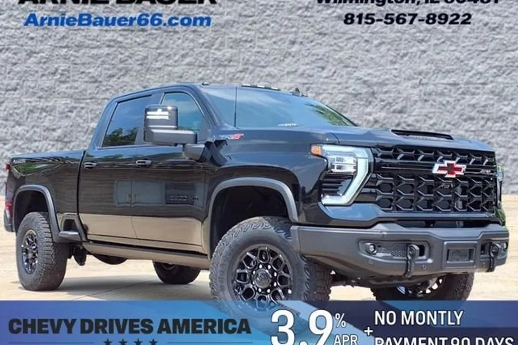 2025 Chevrolet Silverado 2500HD ZR2 photo 1