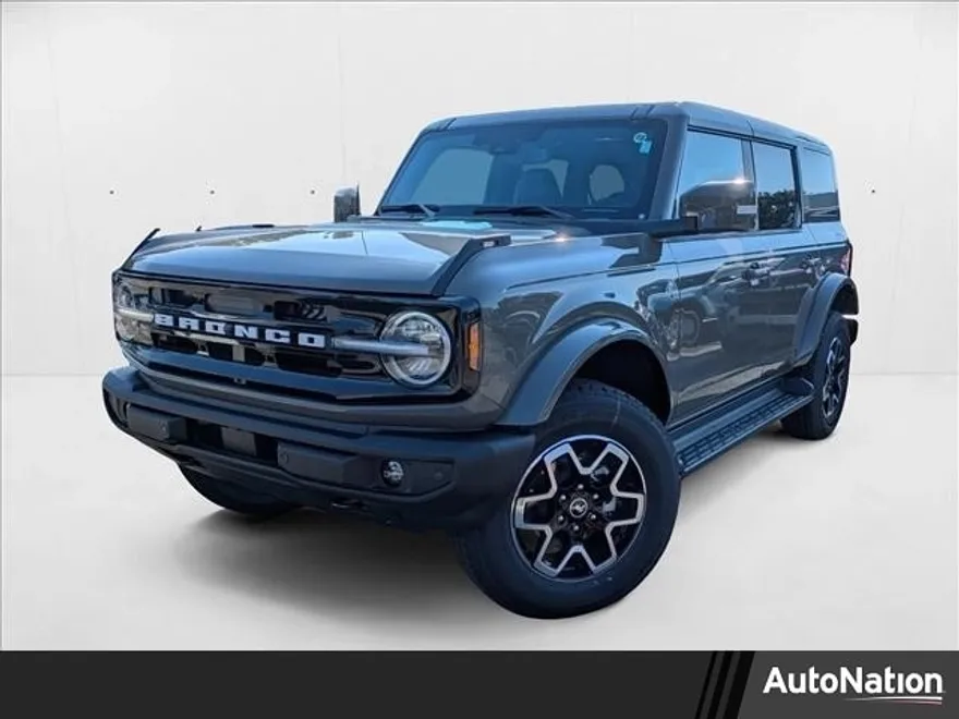 2025 Ford Bronco Outer Banks photo 1