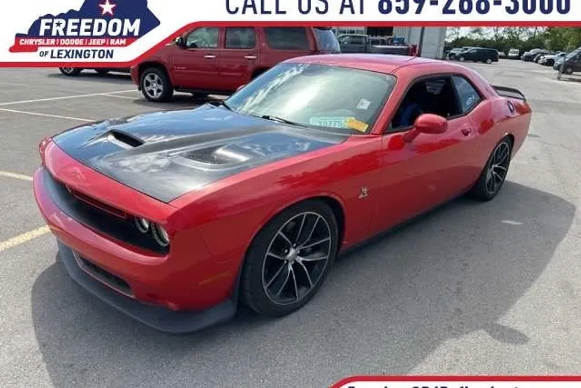 2015 Dodge Challenger R/T Scat Pack photo 1