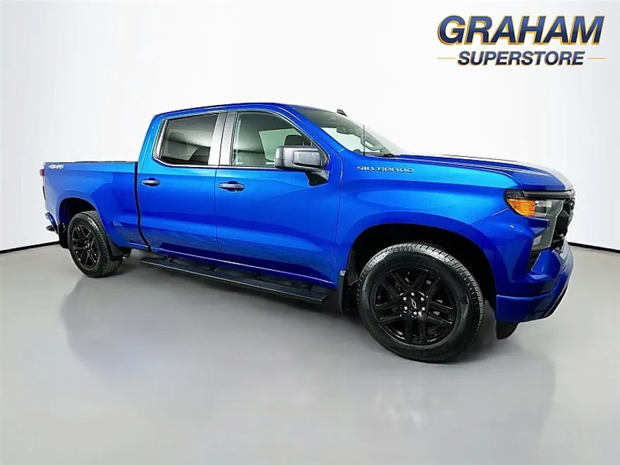 2023 Chevrolet Silverado 1500 Custom photo 1