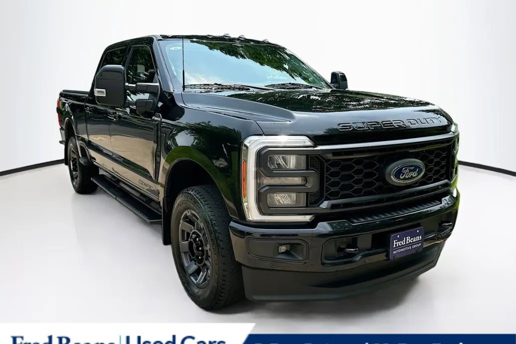 2023 Ford F-250 Lariat photo 1