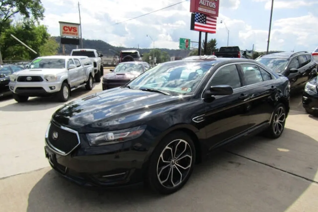 2018 Ford Taurus SHO photo 1
