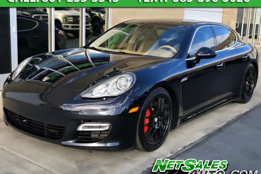 2011 Porsche Panamera Turbo photo 1