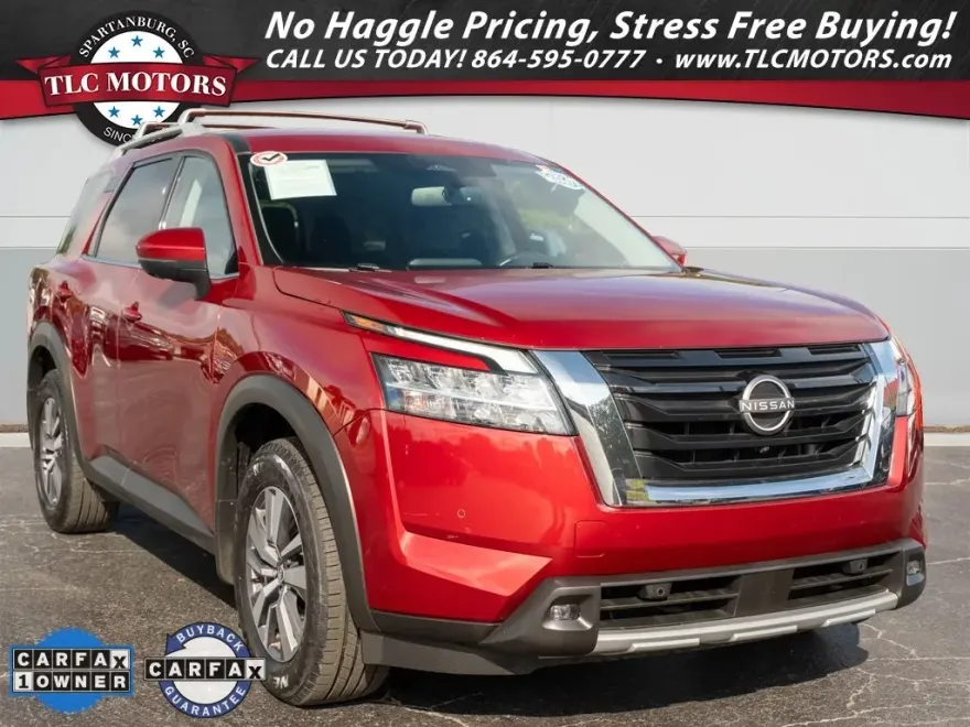 2022 Nissan Pathfinder SL photo 1