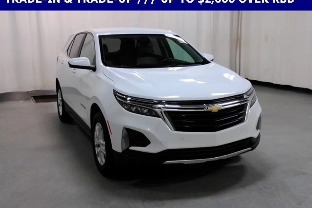 2024 Chevrolet Equinox LT photo 1