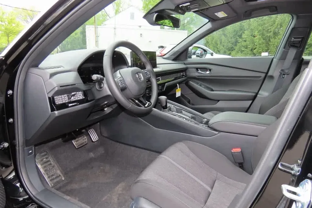 2025 Honda Accord Hybrid Sport photo 1