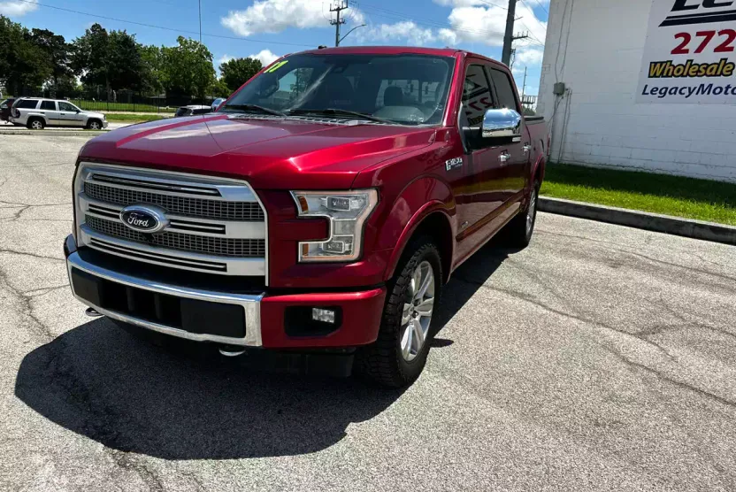 2017 Ford F-150 Platinum photo 1
